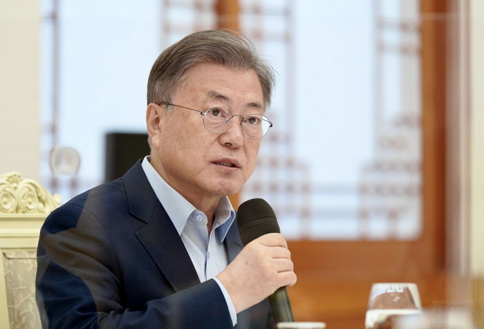 文 대통령 “청와대에 하루라도 더 있고 싶은 대통령 누가 있을까”