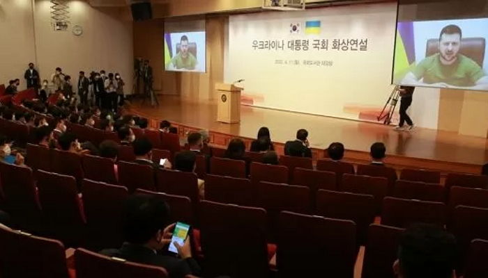 젤렌스키 화상 연설 당시 한국 국회 텅 빈 거 보고 선동 소재로 이용하는 러시아인들