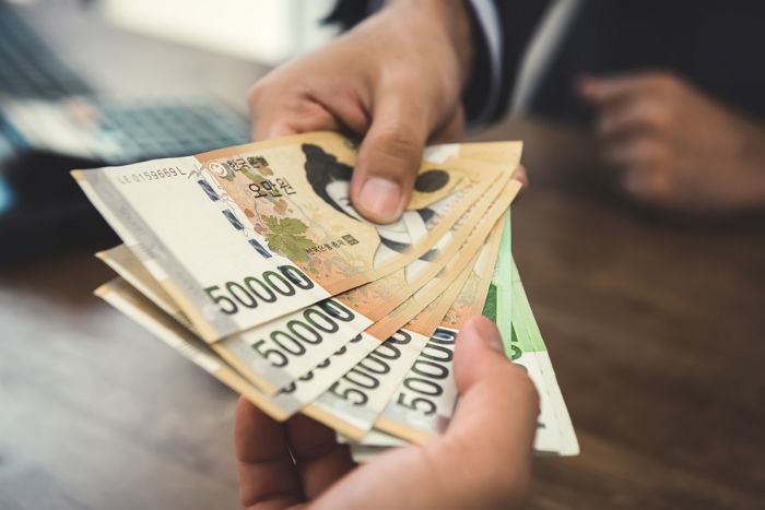 당신 발 ‘여기 4곳’에 점 있으면 돈복 들어오는 행운 폭발해 ‘부자’ 된다