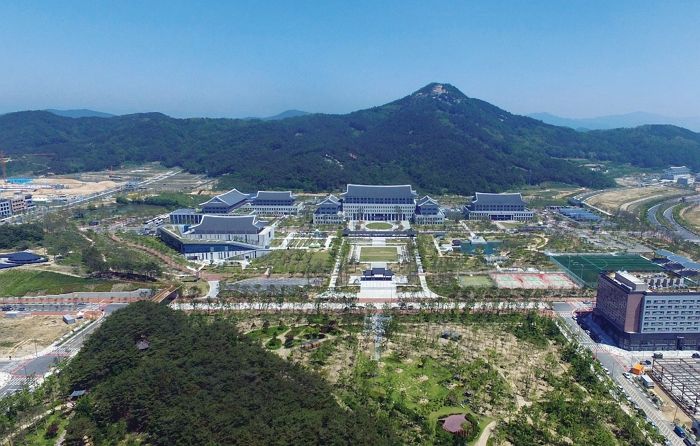 세금 약 4000억원 들여 지은 ‘경상북도 도청’의 호화로운 청사 수준
