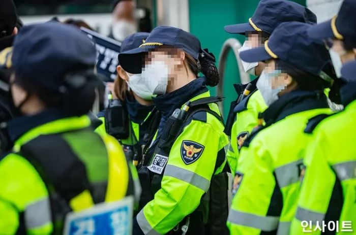 편의점 알바생 흉기로 위협한 협박범 검거한 여경, 경찰서장 표창 받았다