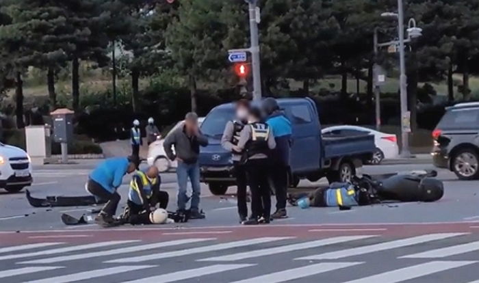 “멀뚱히 서있는 거 너무하지 않나요?”...교통사고 현장서 경찰 본 목격자 글 (+영상)