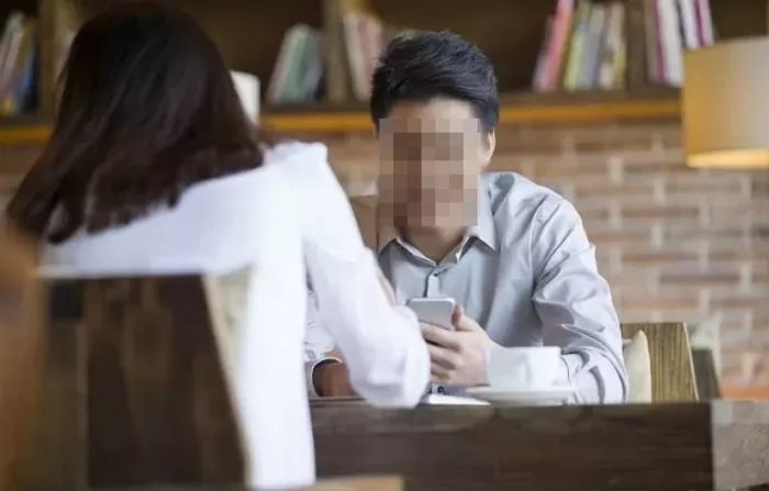 소개팅 1·2차에서 10만원어치 얻어먹더니 메가커피서 커피만 사준 소개팅녀