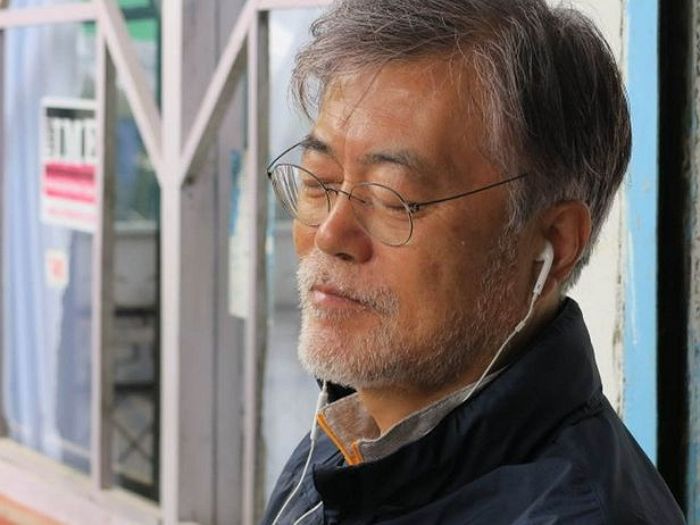 탁현민이 “○○에 진심이었던 대통령”이라며 올린 文 사진에 달리고 있는 댓글들