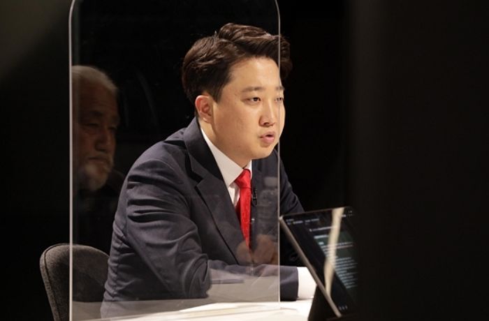 이준석 국민의힘 대표가 오늘(21일) 장애인 단체 지하철 시위를 보고 한 말