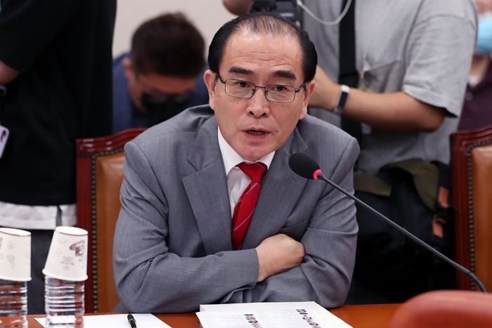 태영호 “북한 간다는 사람 보내고 국군 포로 데려오자”...김련희 북송법 추진