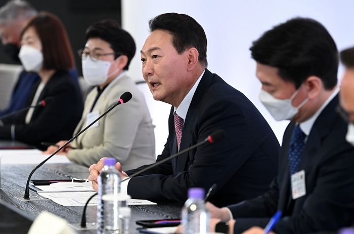 인수위, 메타버스서 원하는 수업 골라 듣는 ‘온라인 고교’ 추진