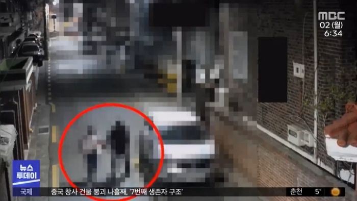 동네 순찰 돌다 할아버지 손 잡고 가는 10대 소녀의 ‘한 마디’ 듣고 쫓아가 성범죄 막은 여성들