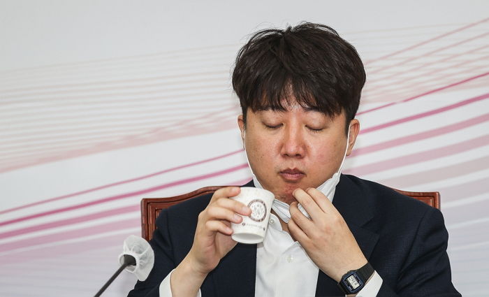 이준석, 경상대 강연 하루 남겨놓고 갑자기 ‘취소’ 통보 받아