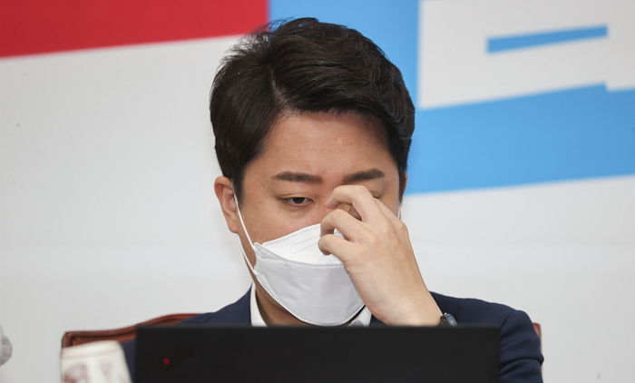 이준석, 국힘은 ‘예쁜 접대부’ 뽑아 의원 시킨다는 글 올린 숙대 여대생 끝까지 찾는다