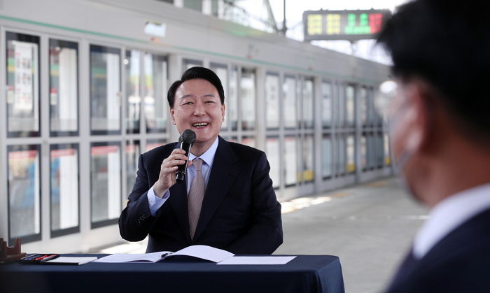 윤석열 측, 국회의원 전원 ‘취임식’ 초청...민주당 의원들 “안 가요”