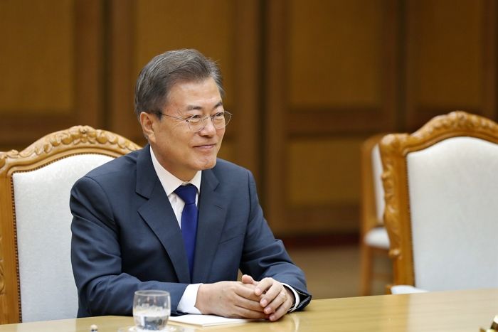 문재인 대통령 “어린이들 마스크 벗고 뛰어노는 소원 이뤄 뿌듯”