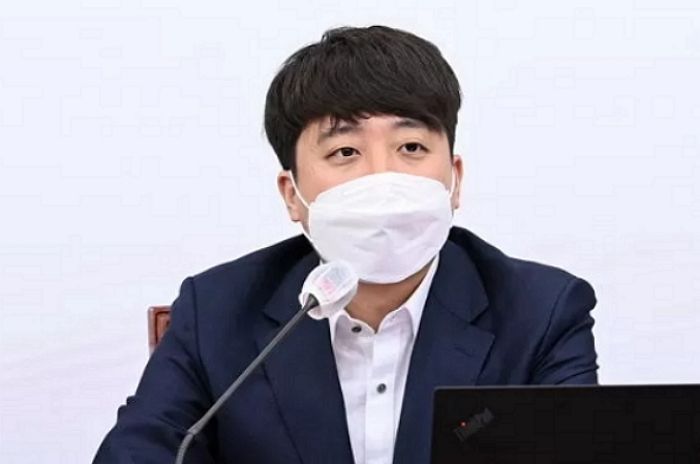 ‘국힘 룸살롱’ 에타 게시자 법적 조치 경고에 다시 나타난 숙명여대생이 올린 글