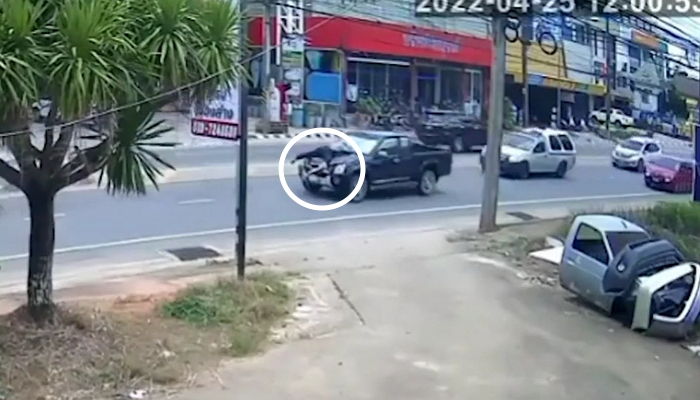 바람피운 거 남편에게 딱 걸리자 자동차 보닛에 매달고 떨어질 때까지 100km 질주한 아내 (영상)
