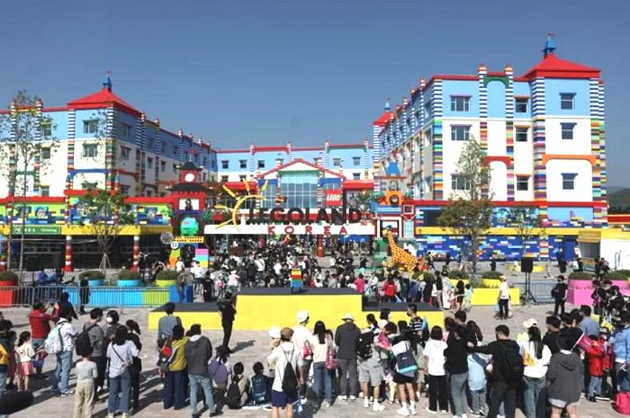 “에버랜드 vs 레고랜드”...어린이날 ‘눈치게임’ 어디가 이겼을까?