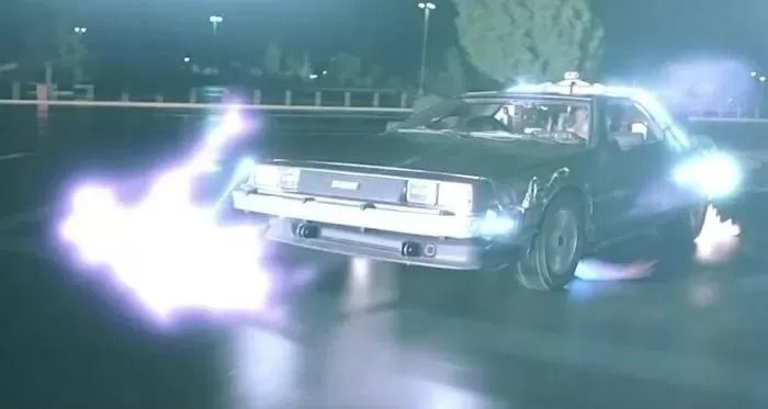 과거 여행중이라는 시간 여행자가 경고한 2022년 3가지 재앙 (영상)