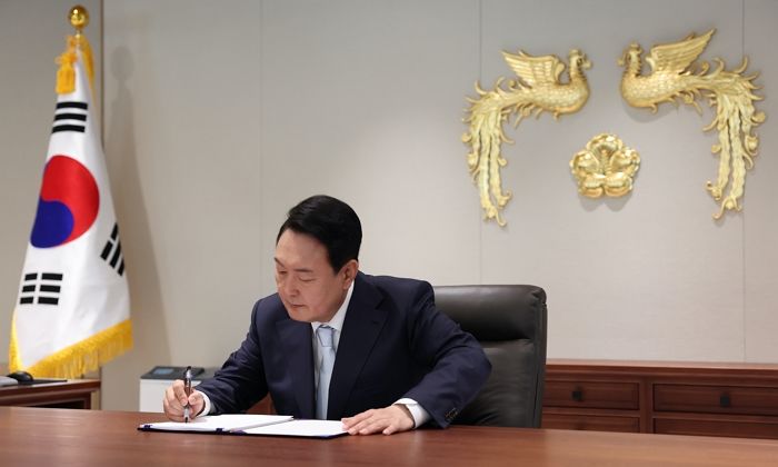 중국 와달란 시진핑 초청에 “한국 오세요” 역초청한 尹 대통령