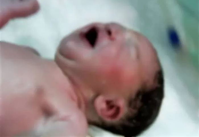 서울 동대문서 탯줄 달린 신생아 ‘쓰레기 봉투’에 담긴 채 발견