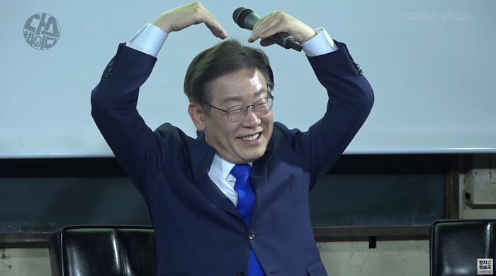 국힘 “이재명, ‘개딸’ 사랑 받더니 자신을 아이돌이라 착각해”