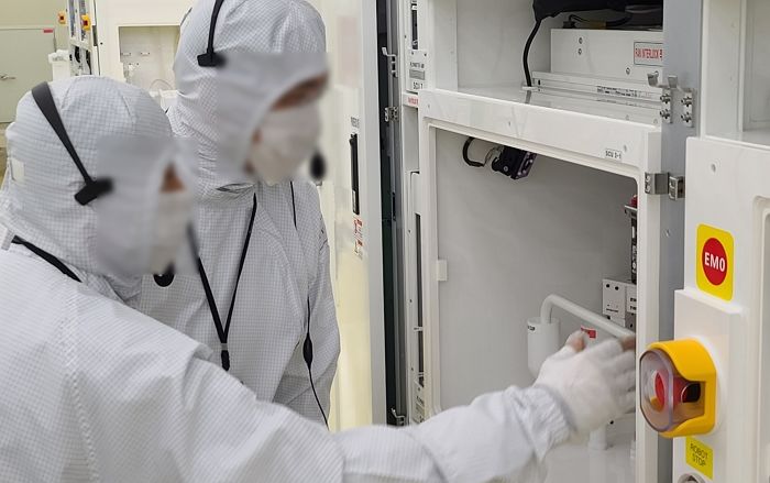 세계 최초로 개발한 삼성 반도체 장비, 퇴직 연구원들이 800억 받고 중국에 넘겨