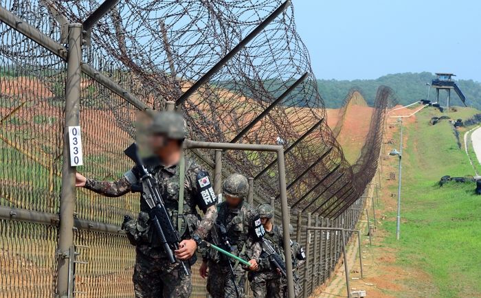 GOP서 ‘지뢰 탐지’ 임무 수행하던 병사, 폭발 사고로 병원 후송