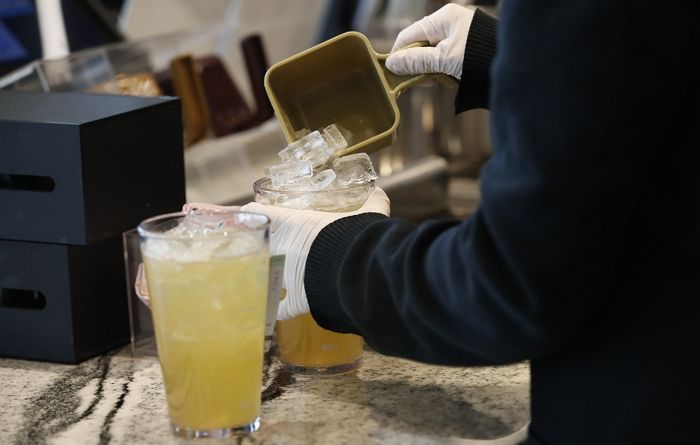 文정부서 만든 ‘일회용컵 보증금 300원’...업주들 “비용 전가” 집단 반발 움직임