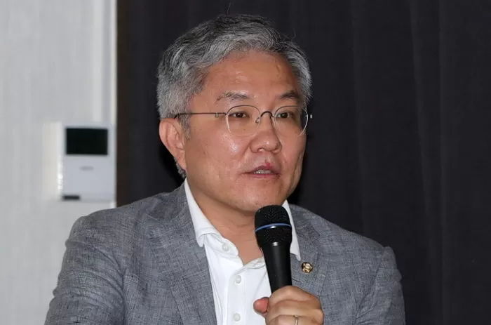 ‘조국 아들’ 허위 인턴 증명서 발급 혐의 최강욱, 2심서도 ‘의원직 상실형’