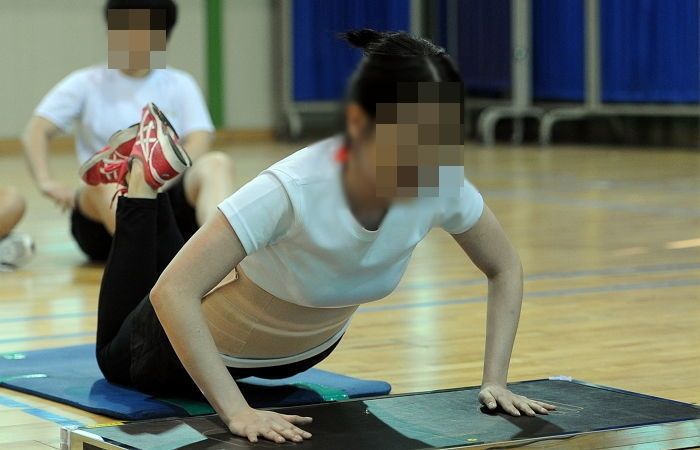 “경찰 공채 체력 시험서 女 팔굽혀펴기, 남성과 같은 ‘정자세’로 바뀐다”
