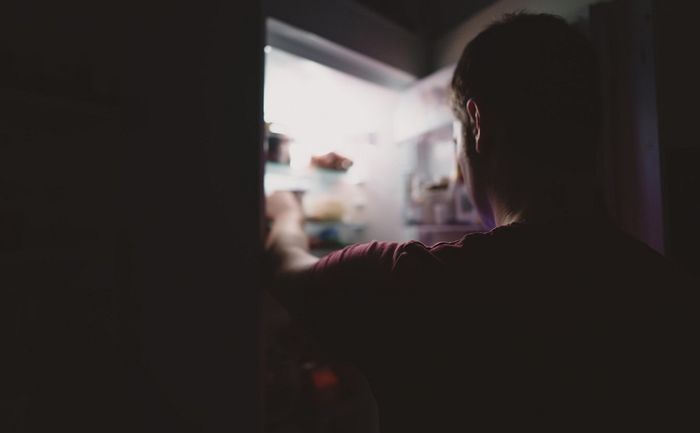 새벽에 고시원 공동 냉장고서 김치 만원어치 훔친 절도범...징역 6개월 선고