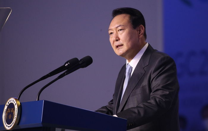 북한 심기 안 건드리려 ‘발사체’ 쓰다가 이제 ‘미사일’이라 못 박기로 한 尹 정부