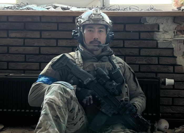 ‘우크라이나 참전’ 이근 전 대위, 양쪽 무릎 십자인대 파열로 오늘(27일) 새벽 귀국