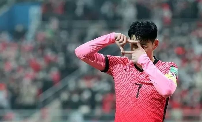 3만원 짜리 ‘브라질전’ 입장권 10배 뻥튀기해 ‘되팔이’하는 암표상들