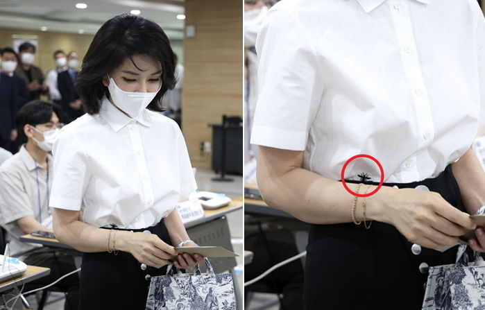 사전투표 하러 온 김건희 여사의 ‘꿀벌 블라우스’ 패션...“175만원짜리 디올 제품?”