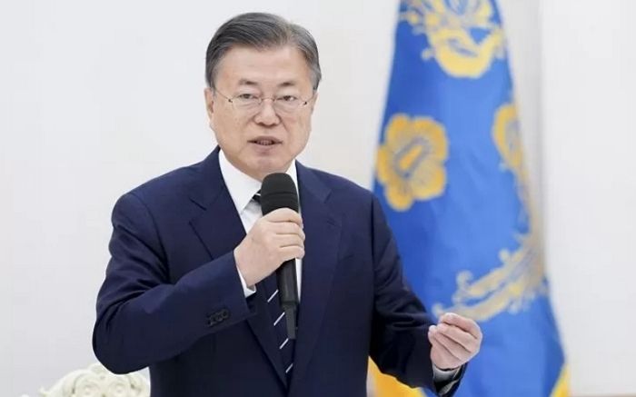 문 전 대통령, 결국 사저 시위 벌인 보수단체 회원 고소