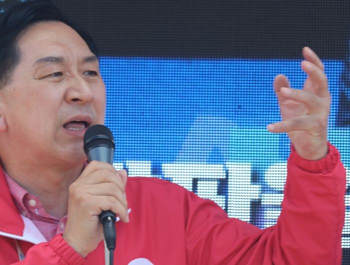 김기현 “文 사저 앞 시위, 문빠들이 박근혜·MB에 저지른 짓에 비견 안돼”