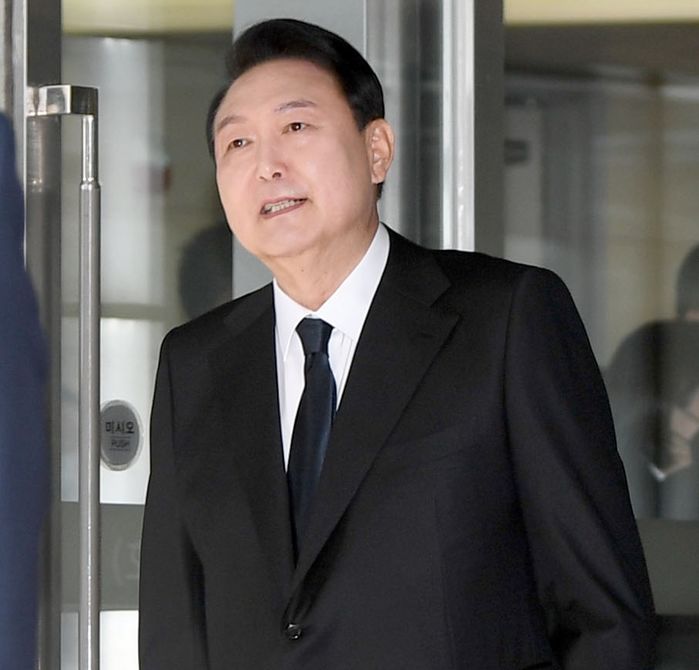 ‘윤대통령 자택 테러’ 예고 게시글에 경찰특공대 출동...IP 추적 중