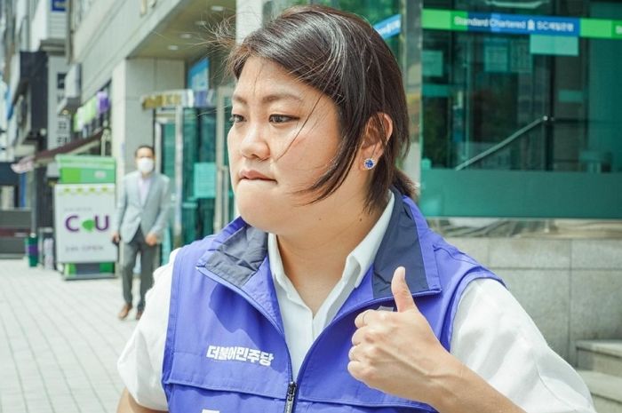 한국 역사상 최초로 ‘양성애자’ 커밍아웃한 구 의원이 나왔다