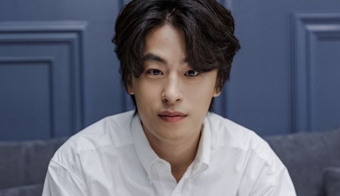 오랜 무명 생활 끝에 뒤늦게 빵 떠서 여심 사로잡은 남자 스타 5인