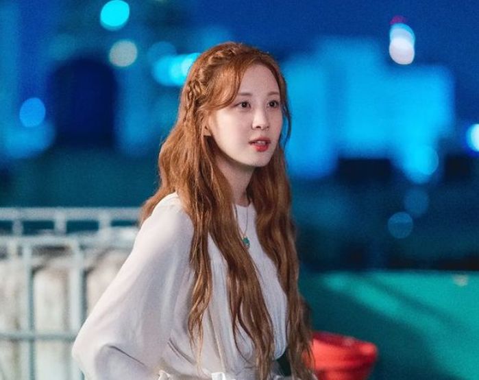 6월 6일 현충일 맞아 ‘전쟁기념관’ 방문한 인기 걸그룹 멤버 (사진)