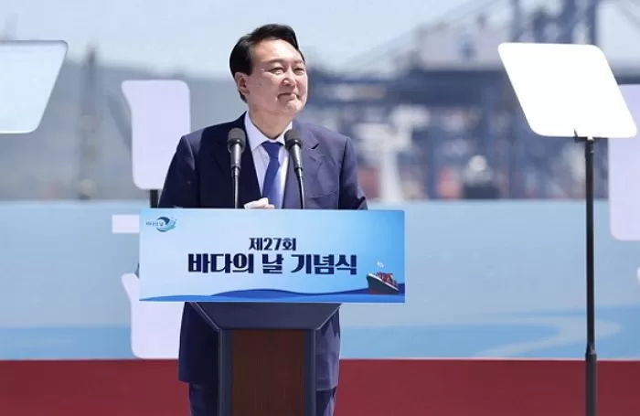 정부, 공공기관 호봉제 없애고 일한 만큼 주는 직무급제 밀어붙인다