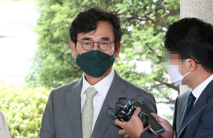 ‘한동훈 명예훼손 혐의’ 유시민, 벌금 500만원