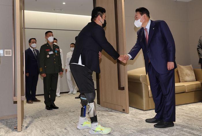 미국 전쟁영웅 대우에 부족하지 않게 호국영웅들에게 최고 대우 지시했던 尹 대통령