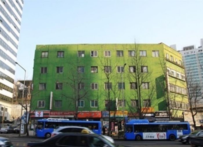 넷플릭스 ‘스위트홈’에 나왔던 국내 최고령 아파트 ‘충정 아파트’ 철거된다