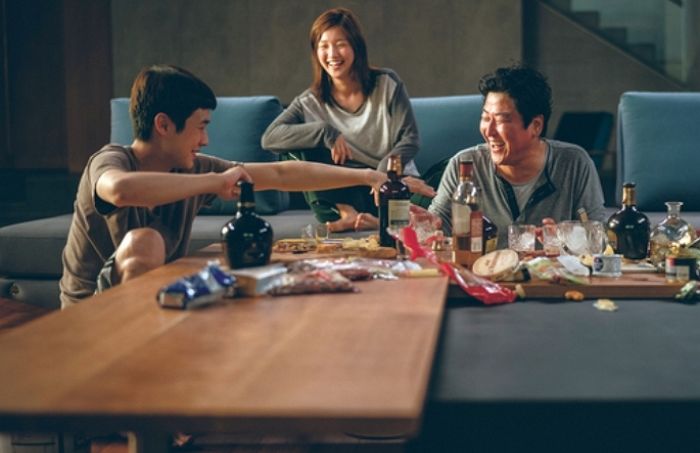 “20살 조카가 몰래 집에 들어와 ‘고급 양주’ 먹어 남편이 훈육했는데 친언니가 연 끊자고 합니다”