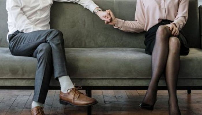 5년간 절친과 바람피운 아내...남편은 2가지 이유로 이혼을 포기했다