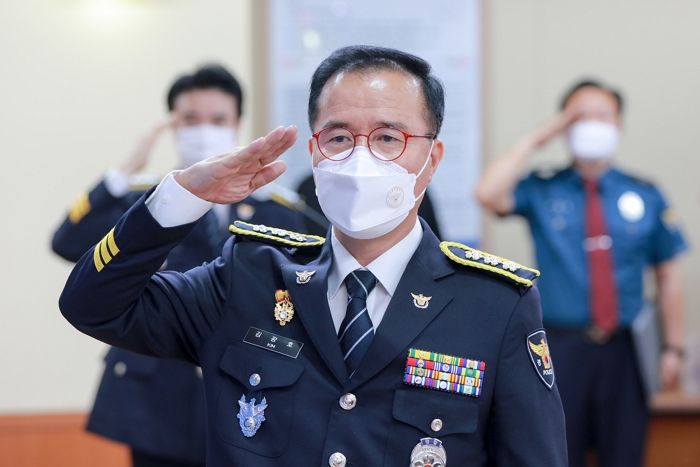 전장연 출근길 시위에 서울경찰청장 “지구 끝까지 찾아가 사법처리”