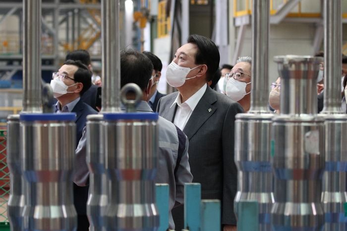 민주당 “탈원전 바보짓이라는 尹 대통령, 전세계가 바보냐”