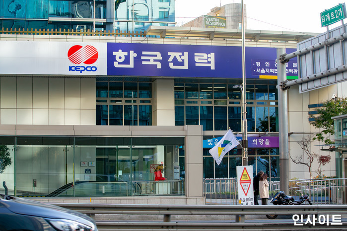 “한국전력 적자 30조 막아라”...정부, 전기료 인상폭 10배 확대 검토