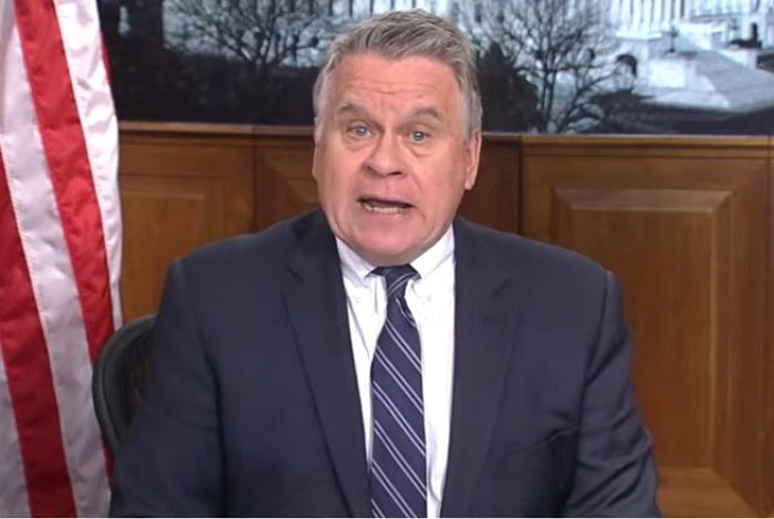 “인권 변호사 출신이란 사람이 탈북자 북송...” 美 의회 인권위, 문재인 강력 비판