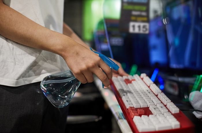 전기료 인상에 ‘편의점·PC방’들 줄줄이 문 닫는다